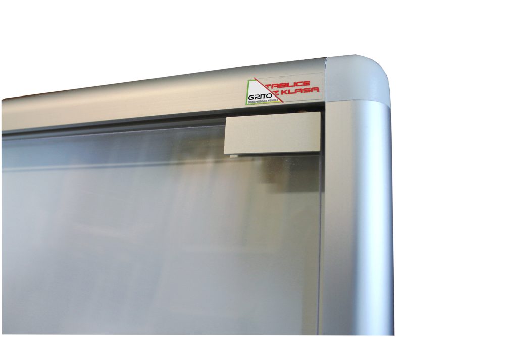 Gablota magnetyczna jednodrzwiowa 71x67 cm - obrazek 4