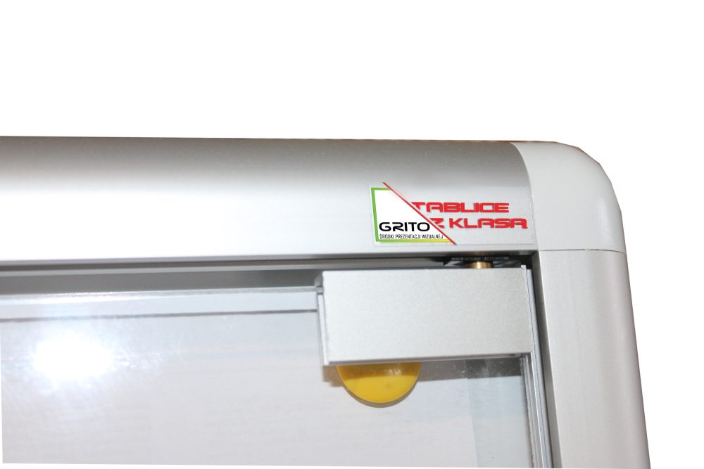 Gablota magnetyczna jednodrzwiowa 71x67 cm - obrazek 5